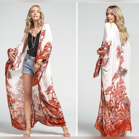 Ruggine Other - Stunning Kimono w/ Detailed Exotic Japanese Plants & Bonsai Tree Print